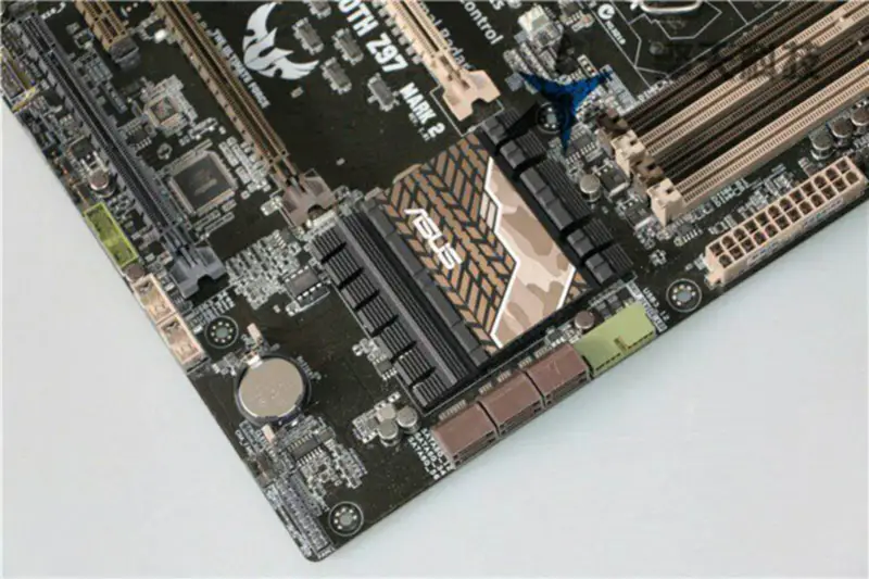 Základní deska Asus SABERTOOTHZ97
