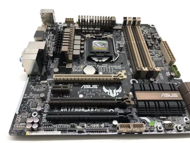 Základní deska Asus GRYPHON Z87 TUF MATX