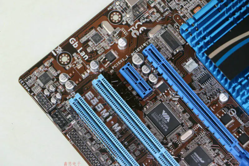 Základní deska Asus E35M1-M