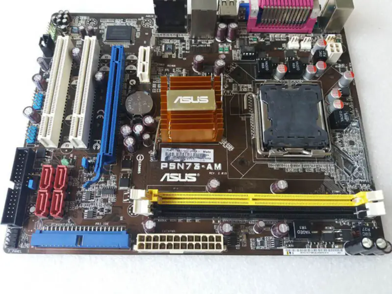 Základní deska Asus P5N73-AM