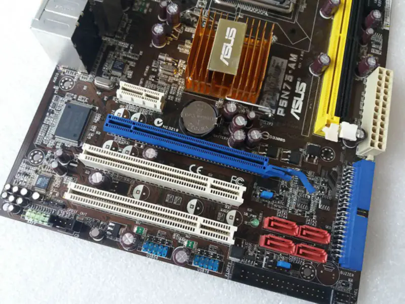 Základní deska Asus P5N73-AM