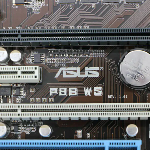 Základní deska Asus P8BWS