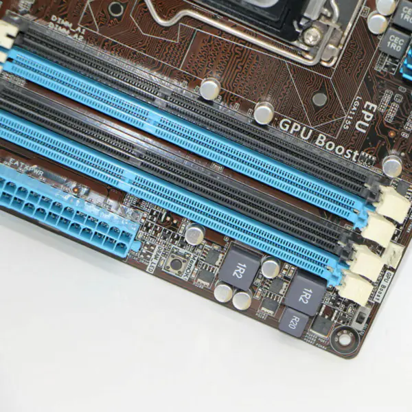 Základní deska Asus P8BWS