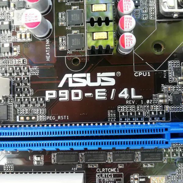 Základní deska Asus P9D-E/4L