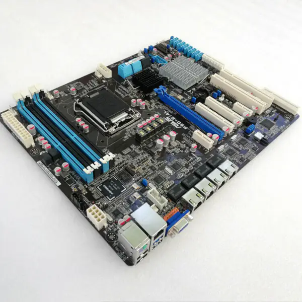 Základní deska Asus P9D-E/4L