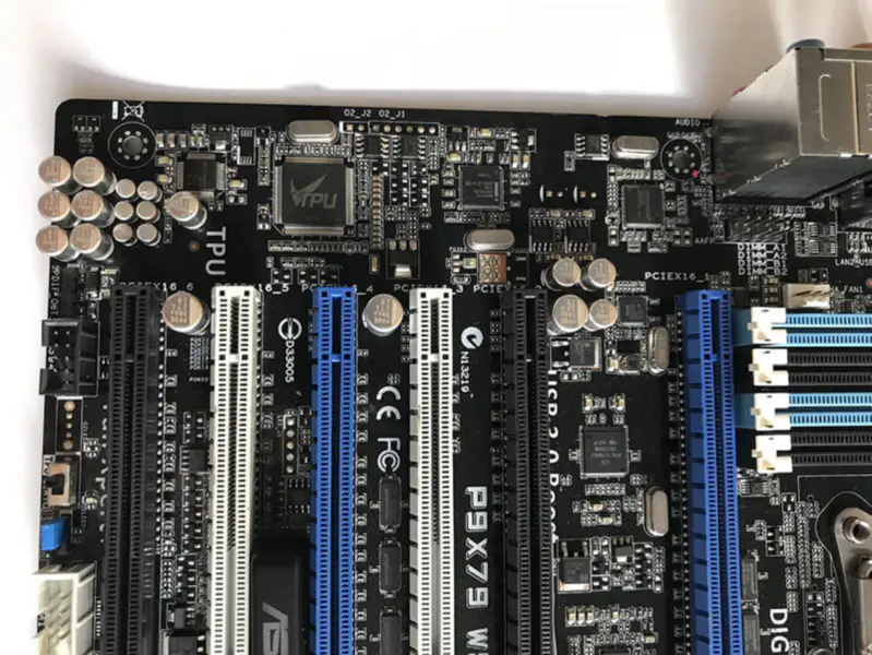Základní deska Asus P9X79WS