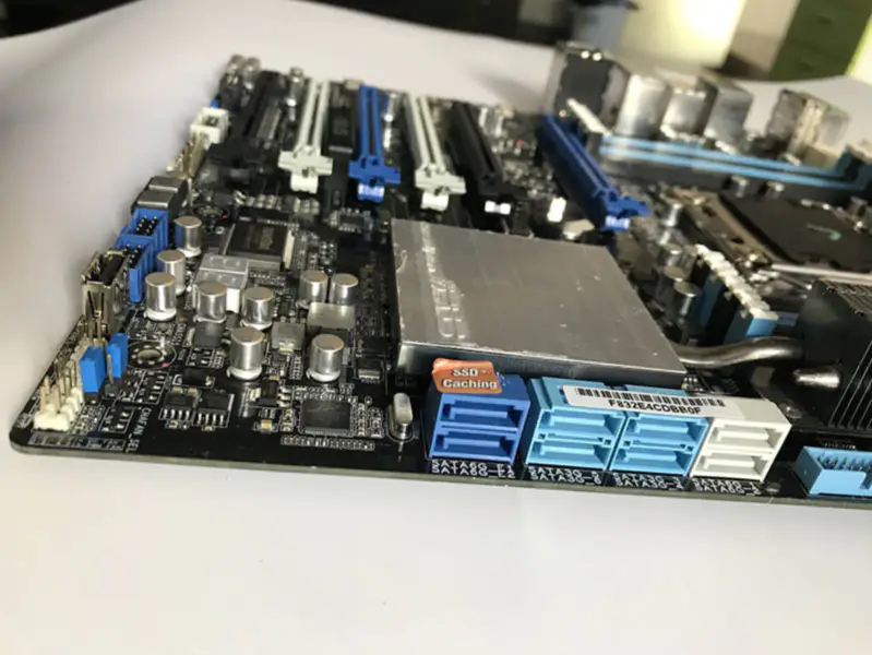 Základní deska Asus P9X79WS
