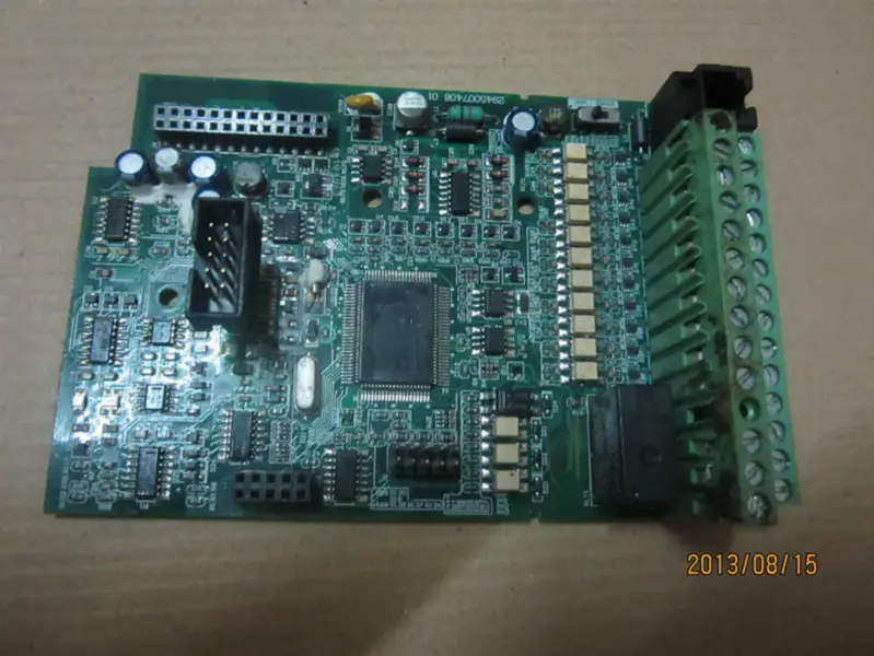 Delta CPU VFD-B 380V 0,75 1,5 2,2KW