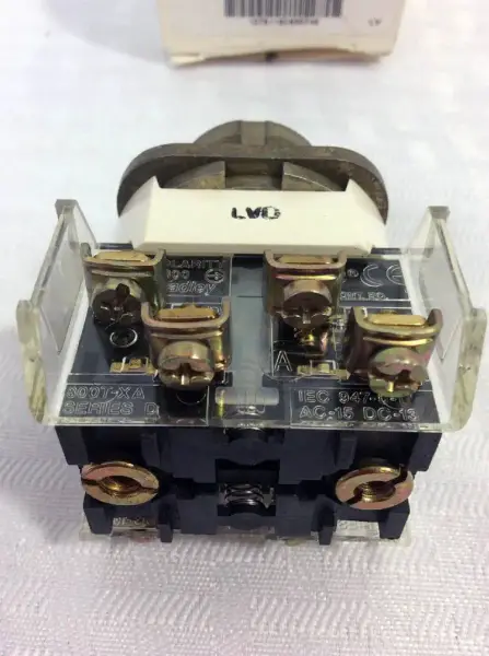 Allen-Bradley 800TJ2B