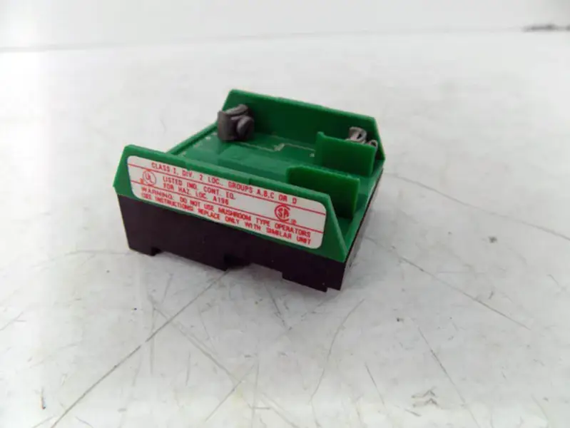 Allen-Bradley 800TXD2P