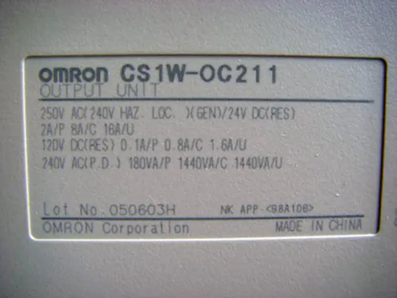 Omron CS1W-OC211