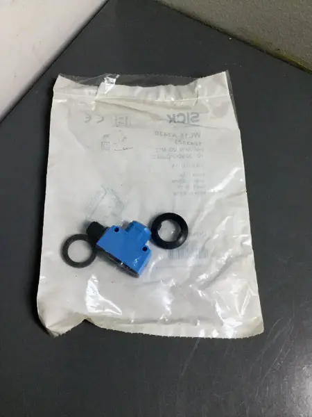 SICK OPTIC ELECTRONIC WL15-A2430