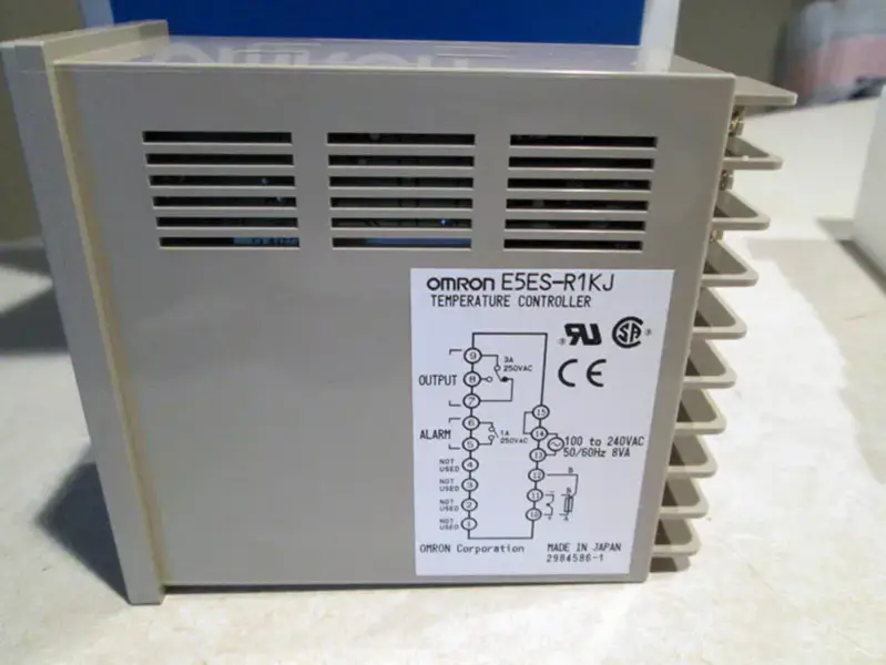 Omron E5ES-R1KJ