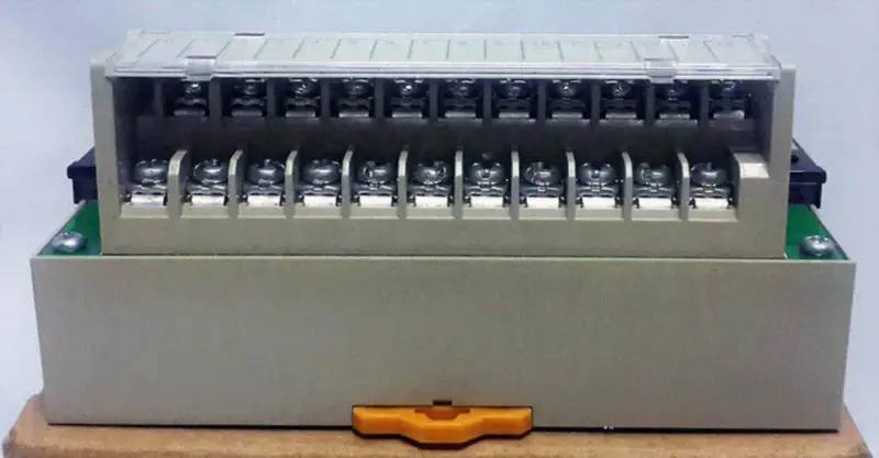 OMRON SRT2-ID16