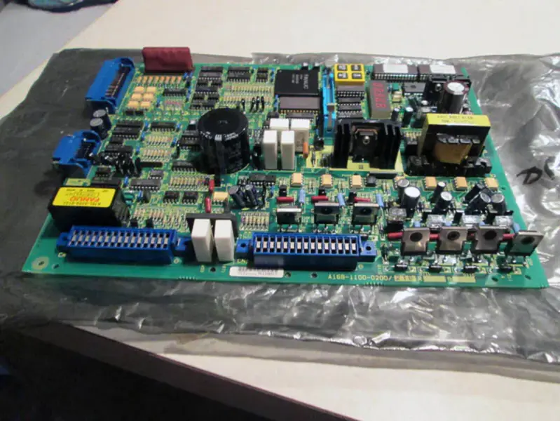 Fanuc A16B-1100-0200