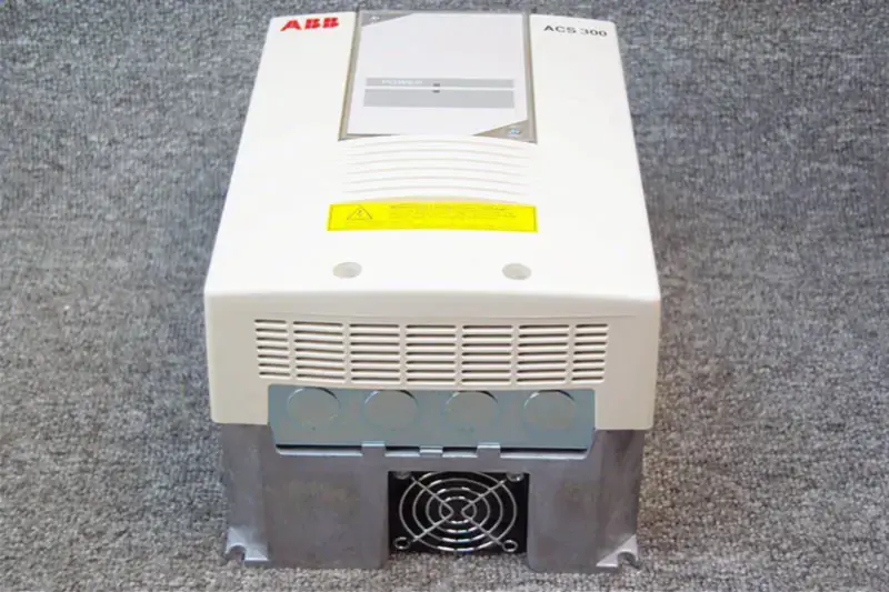 ABB ACS 300,ACS301-2P7-3 Střídač NOVÝ NE V OBALU ACS301-2P7-3