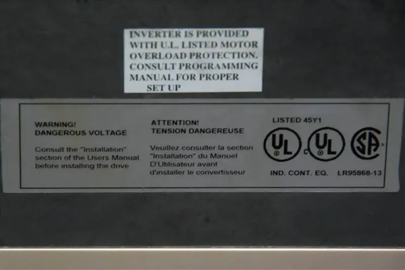 ABB ACS 300,ACS301-2P7-3 Střídač NOVÝ NE V OBALU ACS301-2P7-3