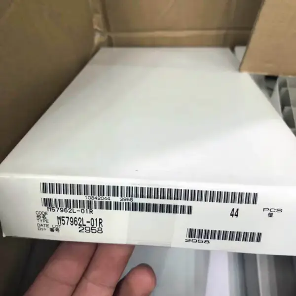 10 ks Mitsubishi M57962L