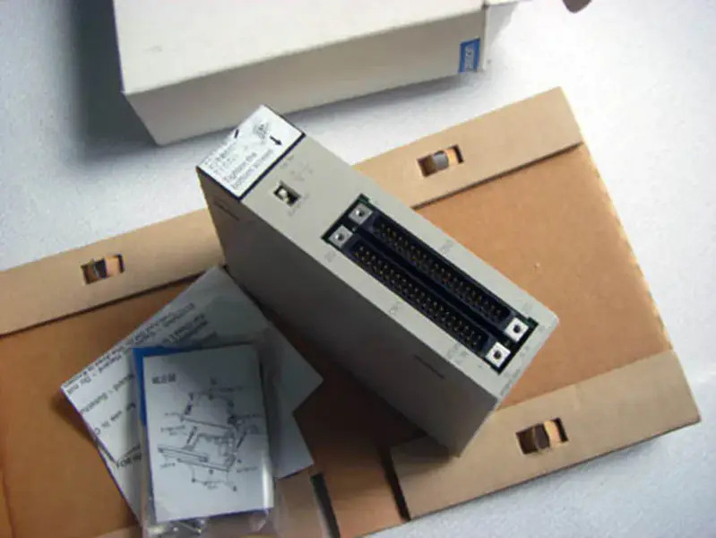 Omron CS1W-OD261