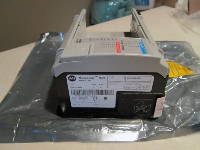 Allen-Bradley 1764-24BWA