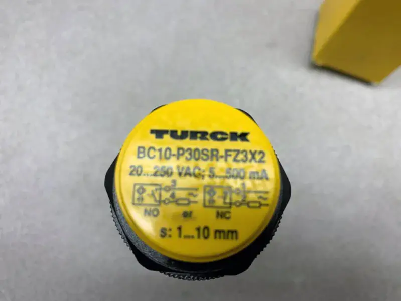 TURCK BC10-P30SR-FZ3X2