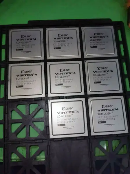 Xilinx XC4VLX160-10FF1148I