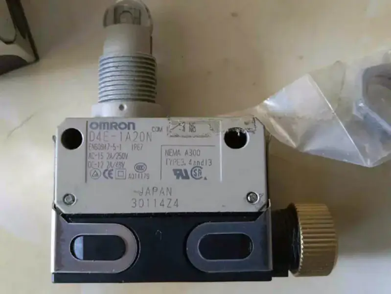 Omron D4E-1A20N