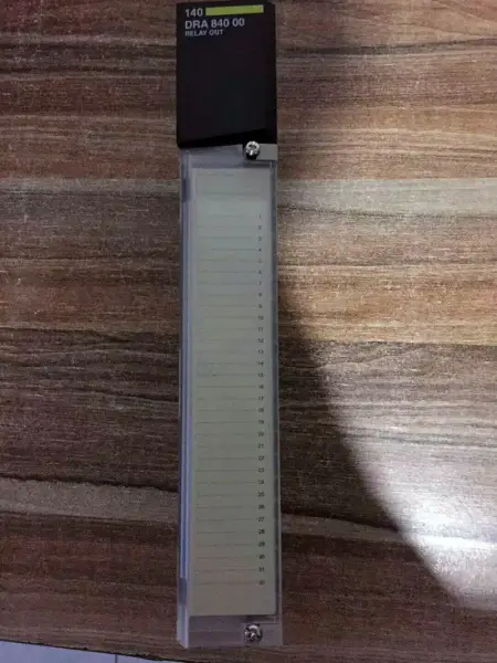 schneider 140DRA84000