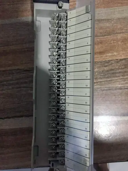 schneider 140DRA84000