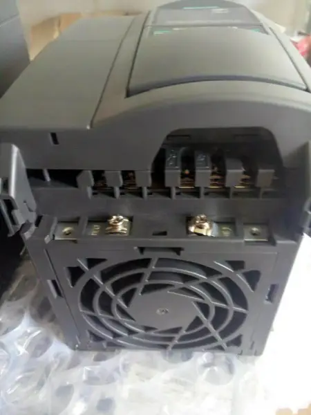 Siemens 6SE6440-2UD24-0BA1