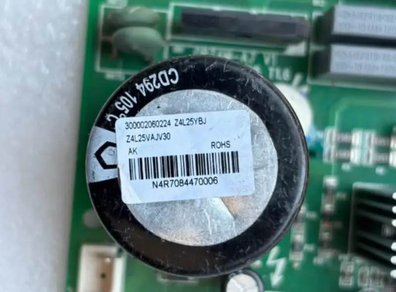 Řídicí deska vnitřní jednotky klimatizace Gree Z4L25YBJ Obvod PCB 300002060224