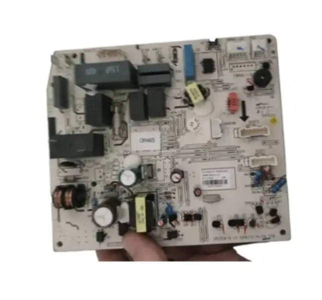 Řídicí deska vnitřní jednotky klimatizace Gree M554F1BLJ Obvod PCB 30145005