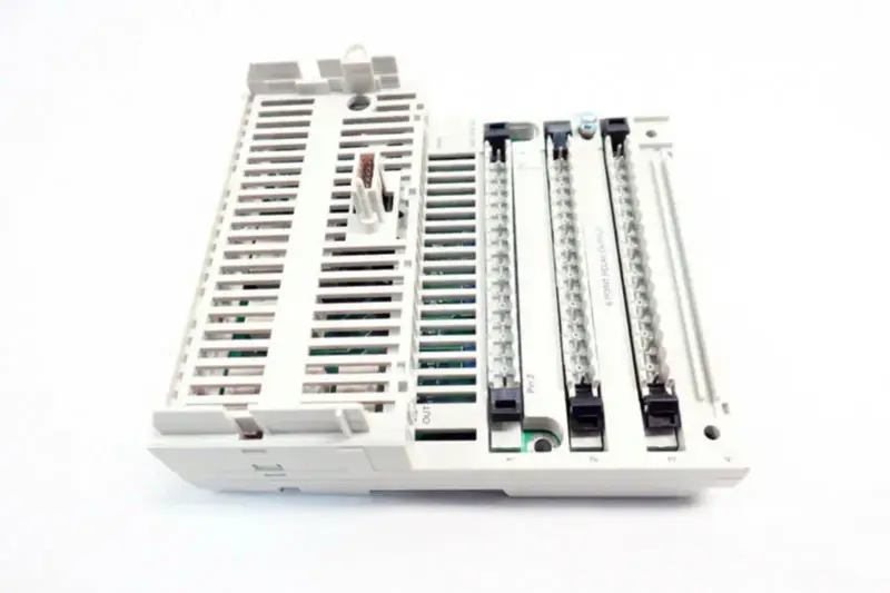 SCHNEIDER 170ADO83030