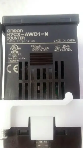 Omron H7CX-AWD1-N PLC module