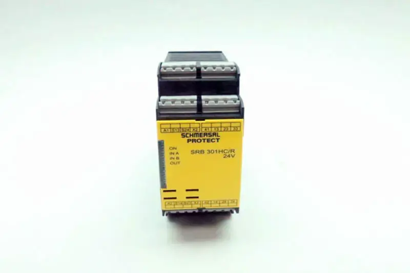Bezpečnostní řídicí jednotka SCHMERSAL SRB301HC/R-24V