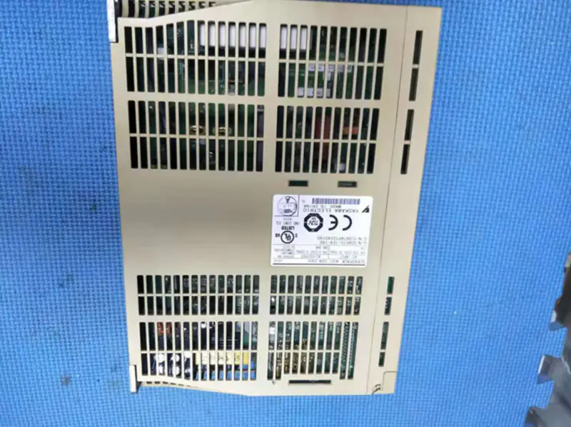 Servopohon Yaskawa SGDM-01/02/04/08/10/15/20ADA SGDM-30ADA