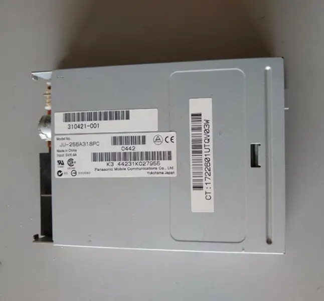 Pracovní stanice HPXW8000 JU-256A318PC 3,5" disketová jednotka 310421-001