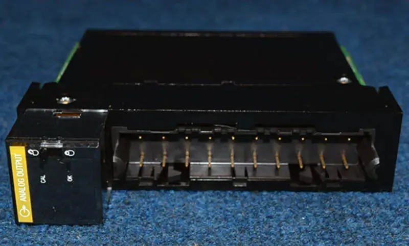 Allen-Bradley 1756-OF4
