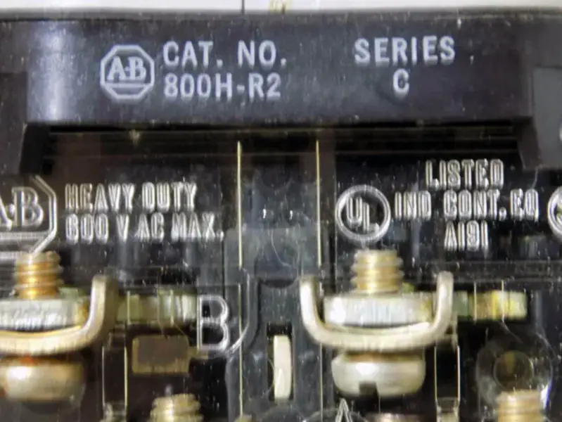 Allen-Bradley 800HR2