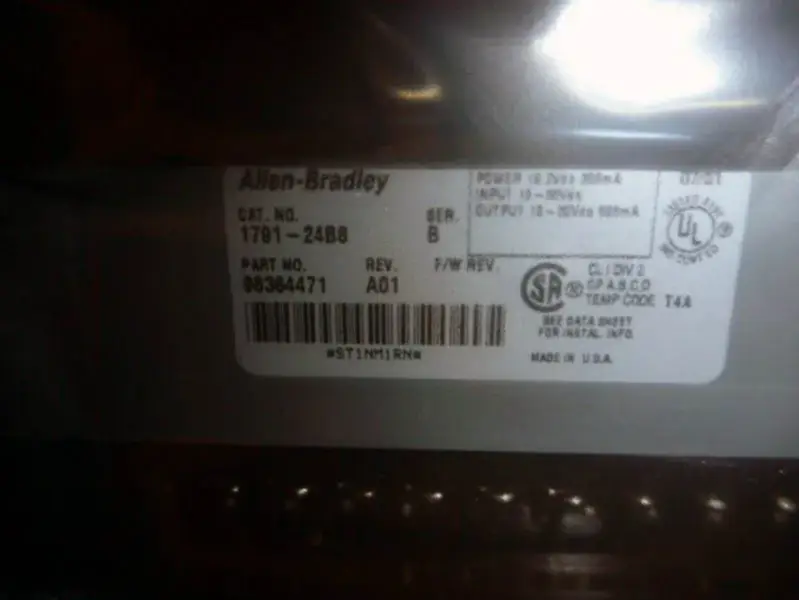 Allen-Bradley 1791-24B8