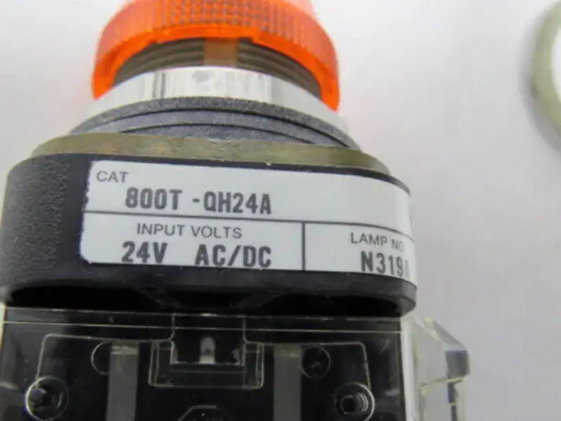 Allen-Bradley 800TQH24A