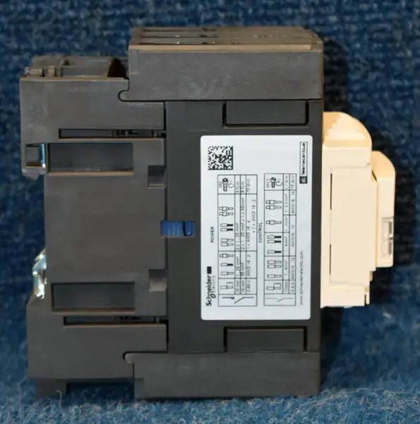 Schneider Electric LC1D65AT7