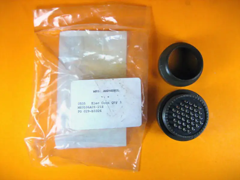 Amphenol MS3106A28-21S