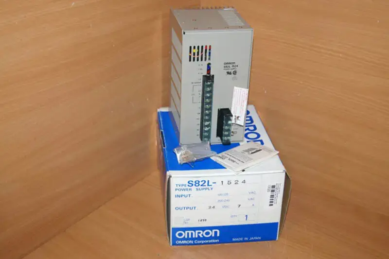 Omron S82L-1524