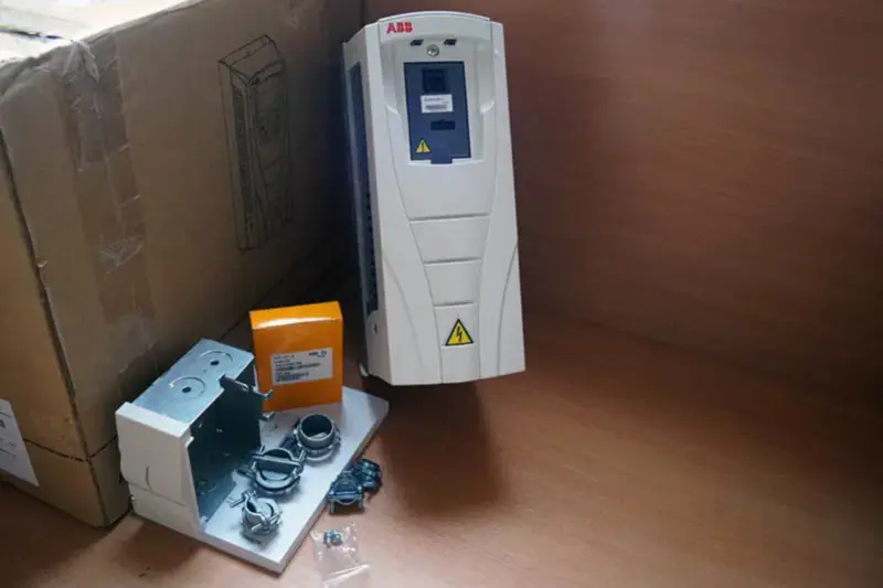 ABB ACS550-01-04A1-4