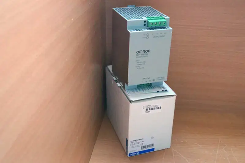 Omron S8VT-F48024E