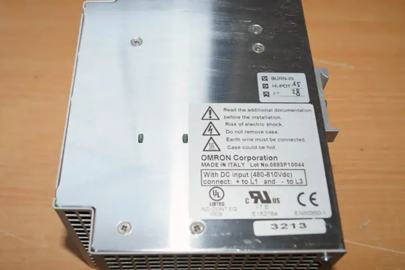Omron S8VT-F48024E