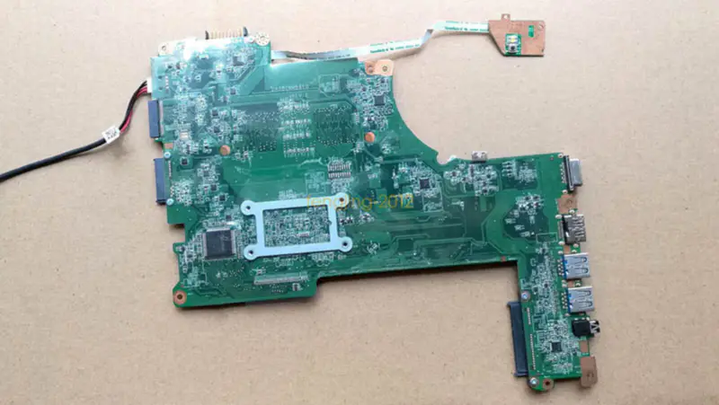 Základní deska Toshiba A000301100