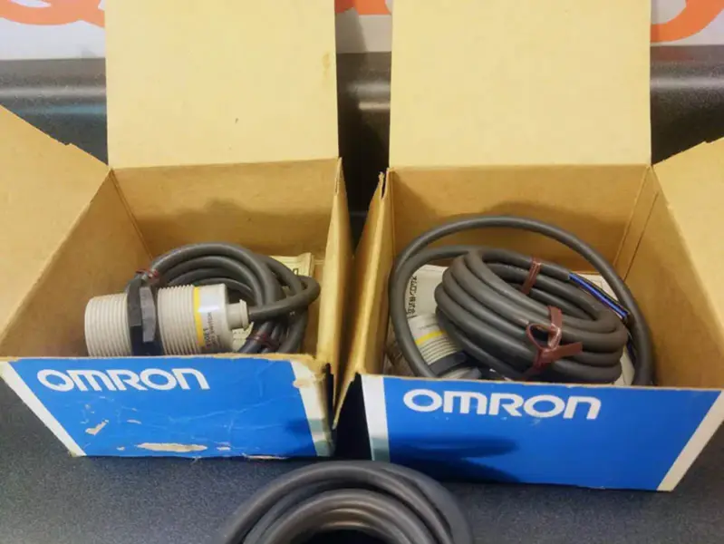 OMRON E2F-X10E1