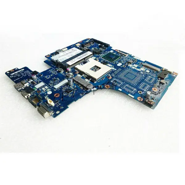 Základní deska Lenovo LA-9063P z500 ATX